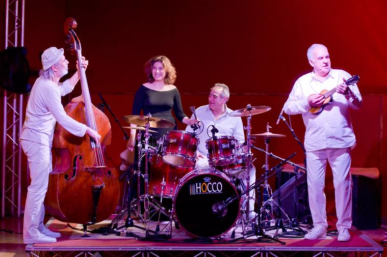 Moustaki quartet