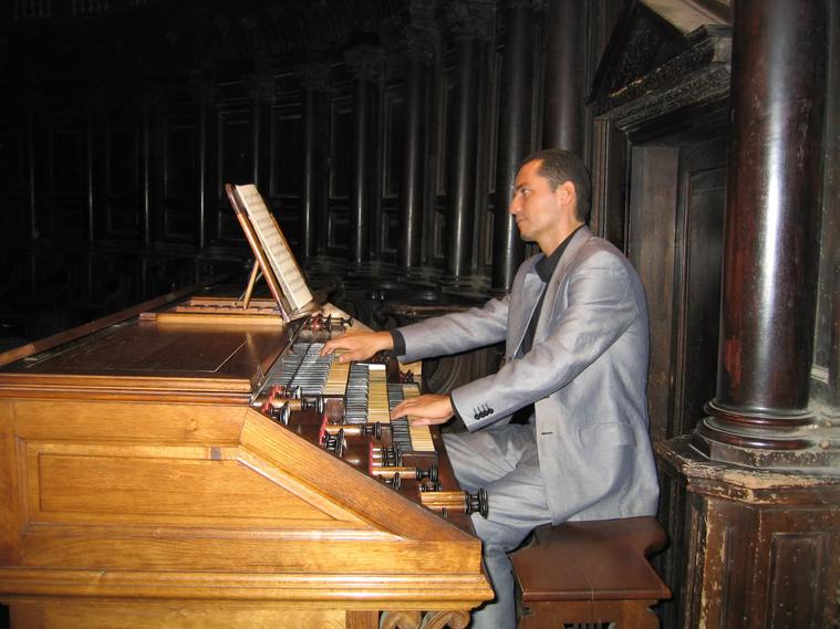 CANDENDO, Óscar