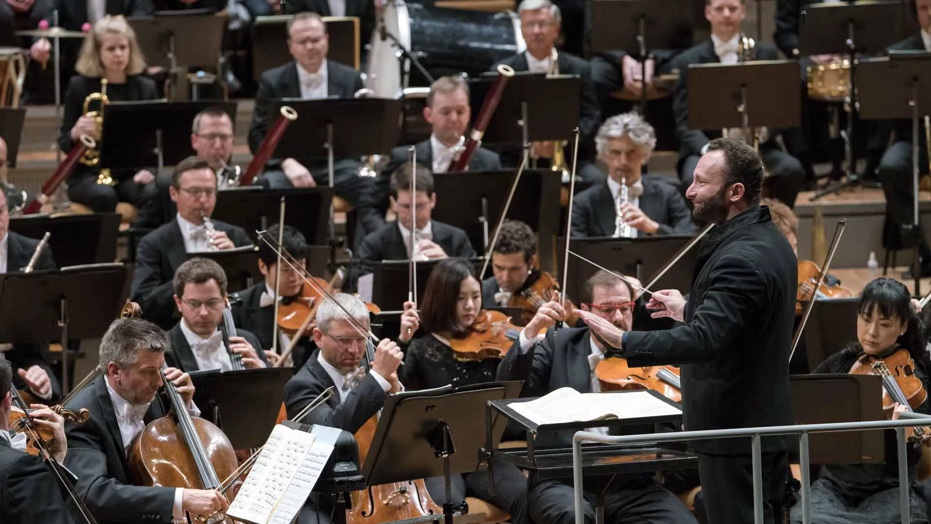 Filarmónica de Berlín \u0026 Petrenko - Mozart \u0026 Tchaikovsky | Palau de la  Música Catalana
