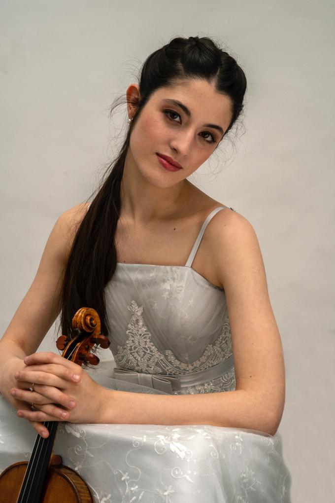 DUEÑAS, María (c)Felix Broede
