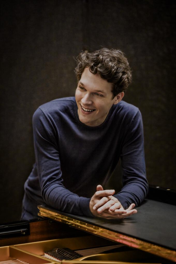 STERNATH, Lukas © Thomas Rabsch