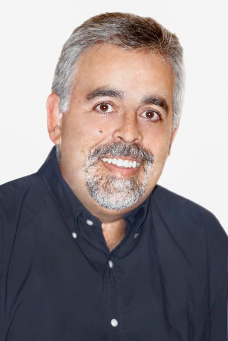 Miguel Ángel Dionís, piano