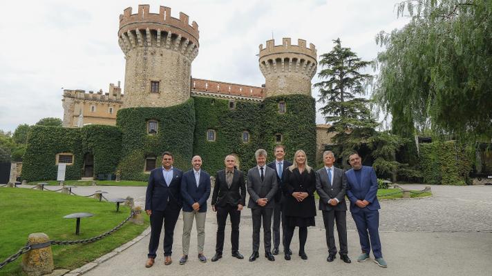 Foto de familia Bayreuth, gira Perelada