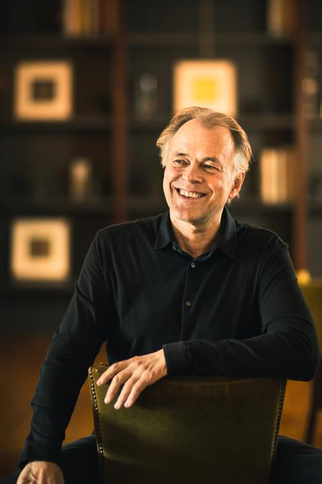 Thomas Hengelbrock, director