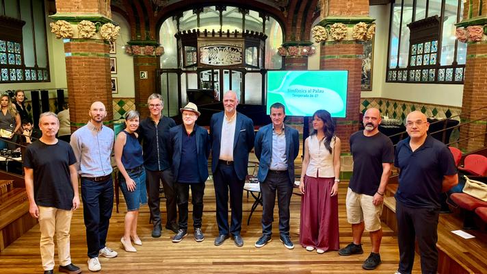 Foto de família presentació cicle Simfònics al Palau 26-27